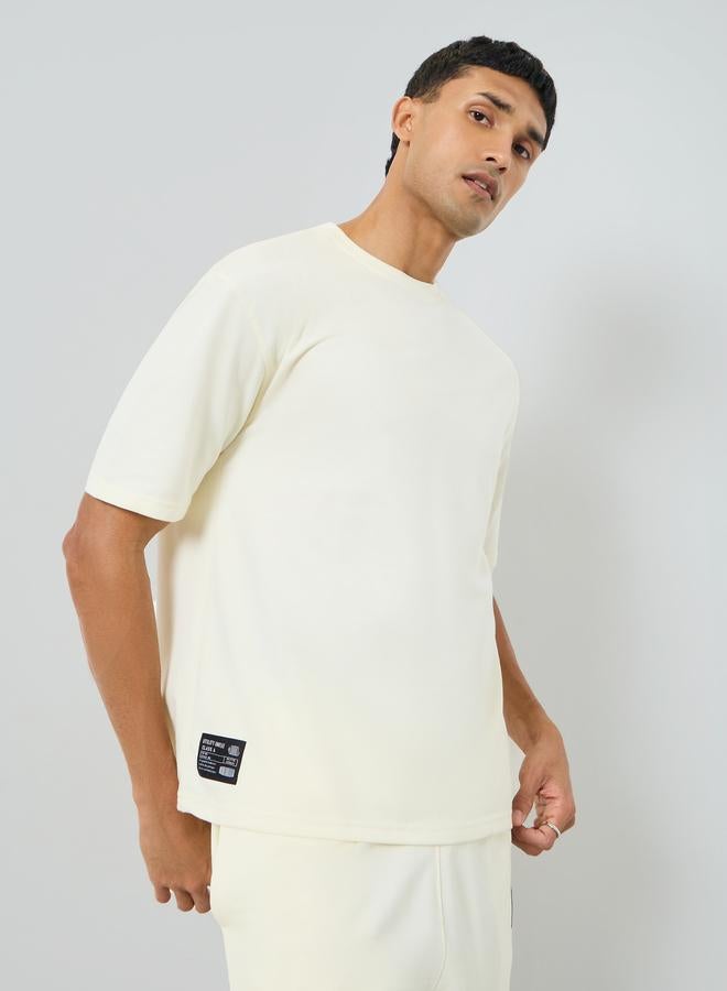Styli Men Oversized Badge Detail T-Shirt and Shorts Co-Ords - Image 2
